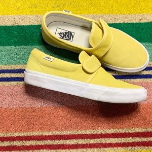(SOLD)Women’s Yellow Vans Size 9.5